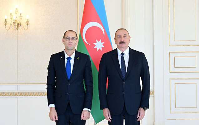 Prezident yeni səfiri qəbul etdi