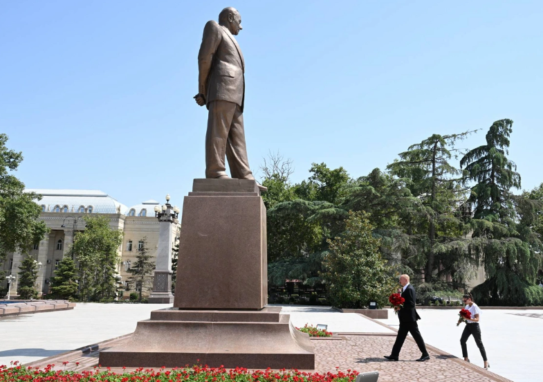 İlham Əliyev və Mehriban Əliyeva Gəncə şəhərində olublar