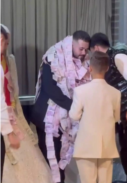 Bəyin xüsusi hədiyyəsi toya gələn qonaqları heyrətləndirdi - VİDEO