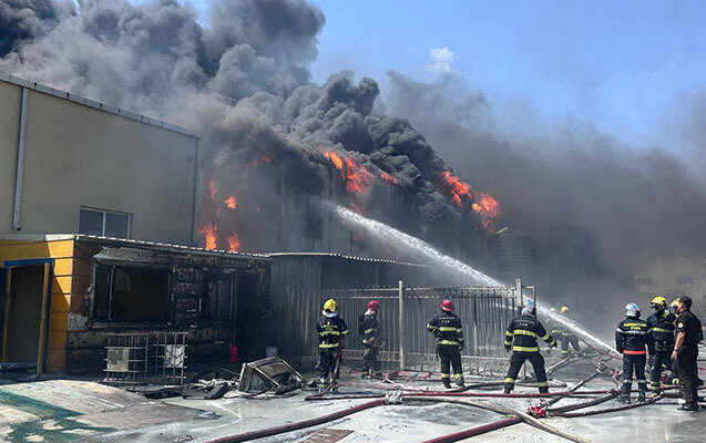 Boya zavodundakı yanğın söndürüldü - Video-Yenilənib