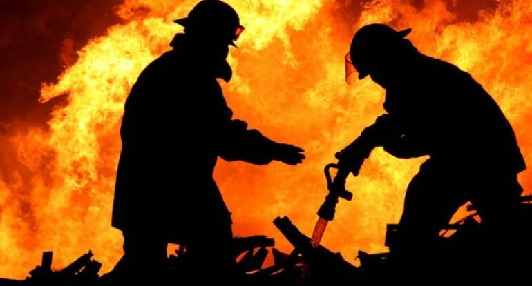 Sumqayıtda çörək sexi yanır