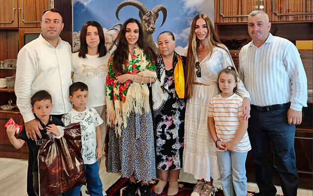 Leyla və Arzu Əliyevalar Şamaxıda - Fotolar