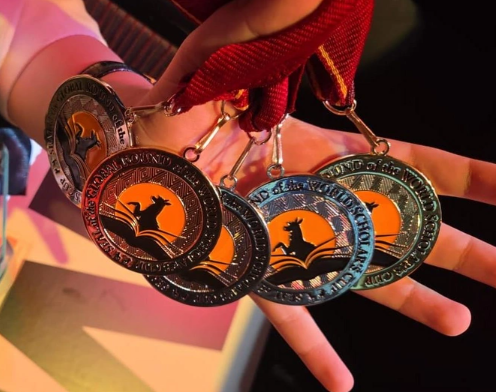 Aygün Bəylerin qızı qızıl və gümüş medallar qazanıb