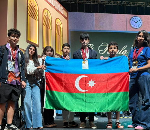 Aygün Bəylerin qızı qızıl və gümüş medallar qazanıb