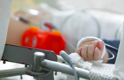 Ağdamda valideynləri tərəfindən döyülən körpənin VƏZİYYƏTİ AÇIQLANDI