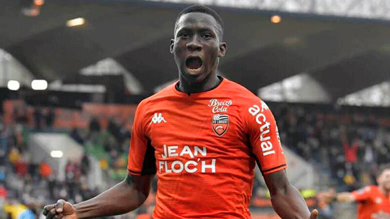 "Qarabağ" bu futbolçu üçün 2,5 milyon təklif edir, klubu 5 milyon istəyir