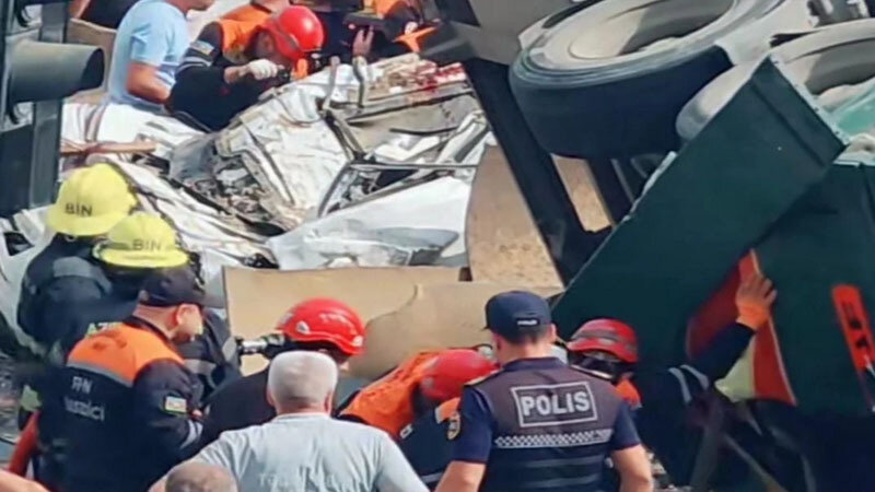 "KamAZ"ın aşması səbəbindən 3 nəfərin ölüdüyü qəza ilə bağlı cinayət işi başlanıldı