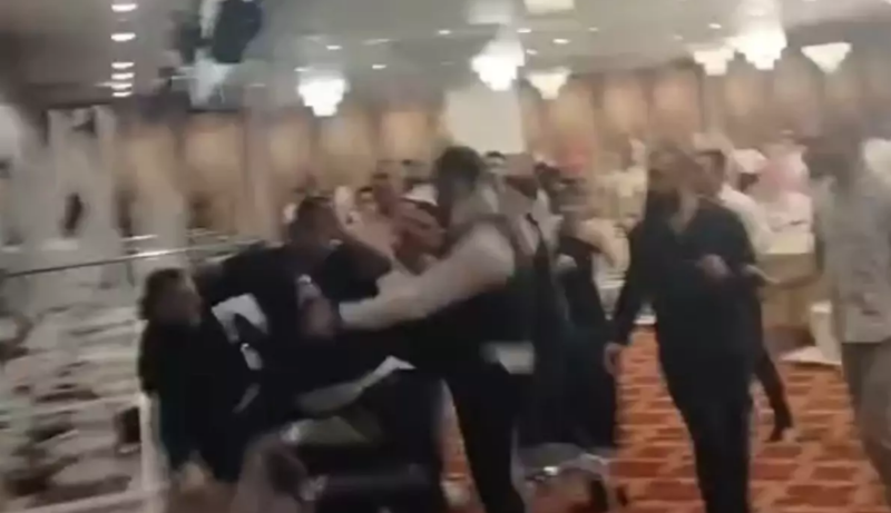 Toy məclisi davaya çevrildi, polis müdaxilə etdi - VİDEO