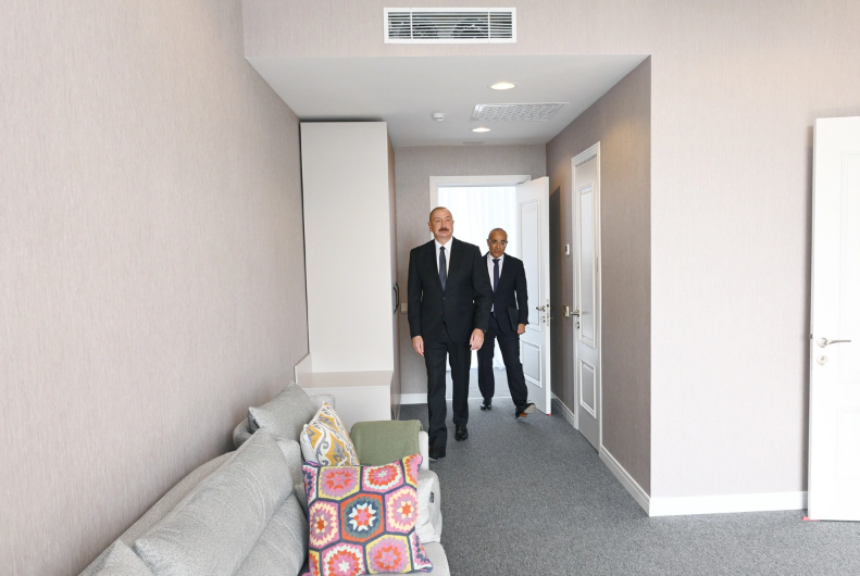 İlham Əliyev Səməd Vurğun adına Yaradıcılıq Evinin açılışında iştirak edib