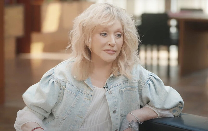 Rusiyanı tərk etməsinin səbəblərini açıqladı - Video