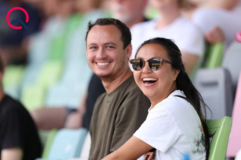 Trasda bolidlər, tribunada turistlər... - Adrenalin yarışından fotolar