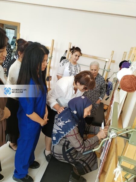 78 yaşında tələbə oldu: 12 nəvəsi, 12 nəticəsi var... - FOTO/VİDEO