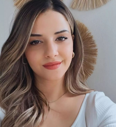 İşə gedən gənc qadın lift faciəsinin qurbanı oldu