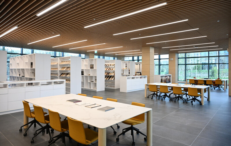 Bu gün açılışı olan universitetdən - Fotolar