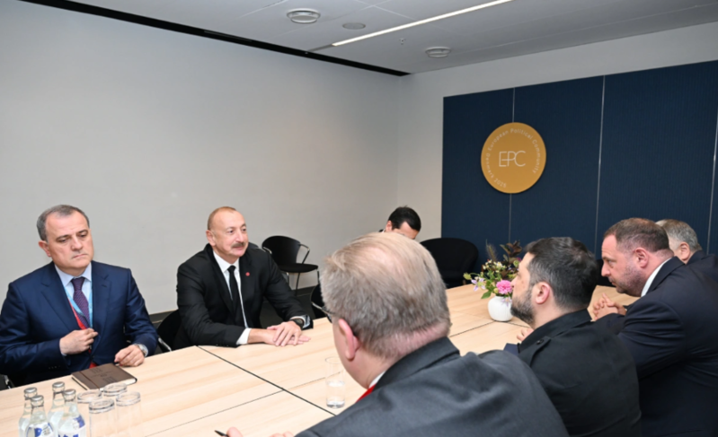 Azərbaycan Prezidentinin Kopenhagendə Ukrayna Prezidenti ilə görüşü olub