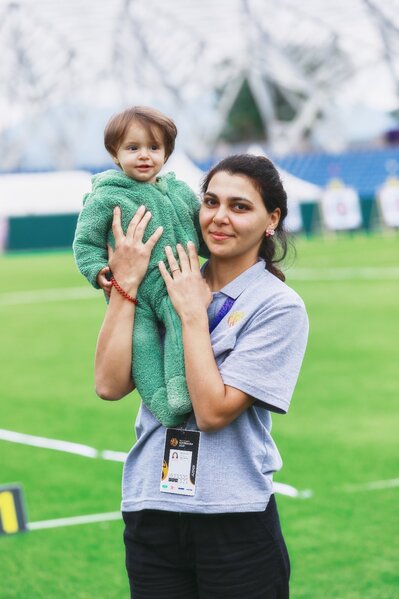 Yaylagül yarışlara qızı ilə birlikdə qatıldı - Foto