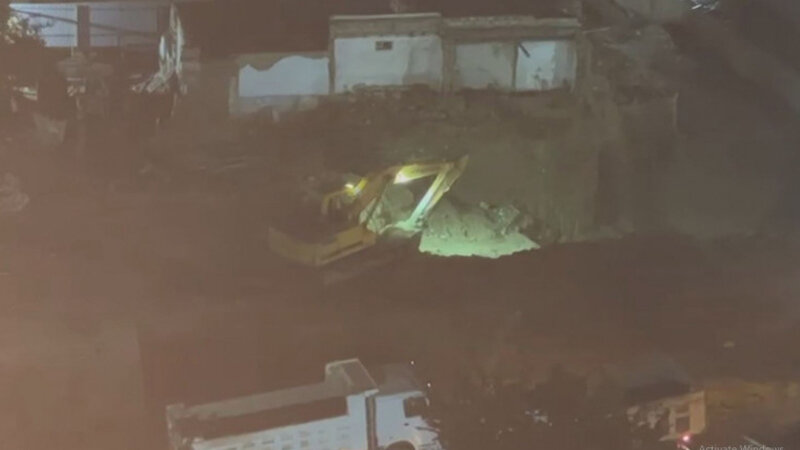 Yasamalda tikinti şirkəti qanunlara məhəl qoymur, gecə vaxtı iş aparır (VİDEO)