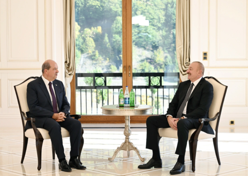 İlham Əliyev Qəbələdə Ersin Tatar ilə görüşüb