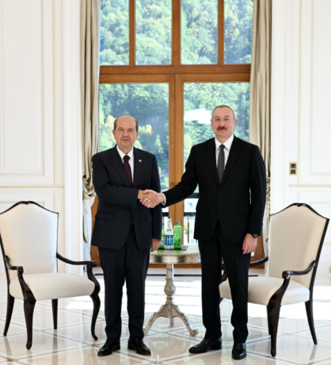 İlham Əliyev Qəbələdə Ersin Tatar ilə görüşüb