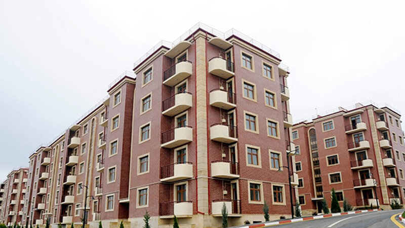 Qarabağa qayıdan köçkünlərin Bakıdakı evləri kimlərə verilir? - Rəsmi cavab