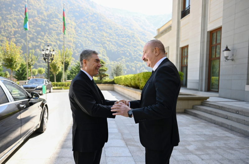 İlham Əliyev Qəbələdə Türkmənistan Xalq Məsləhətinin sədri ilə görüşüb