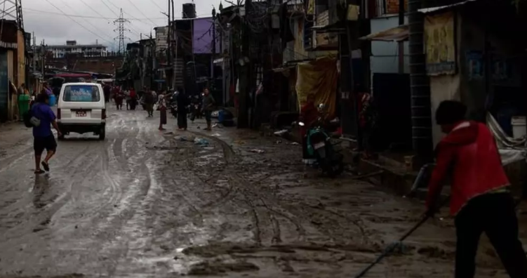 Bu ölkədə şiddətli yağışlar 51 can aldı