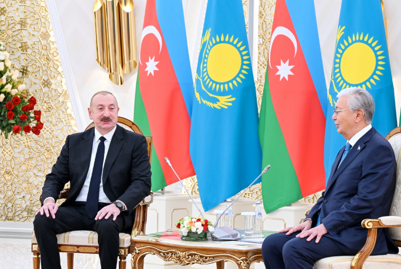 Astanada İlham Əliyevin Kasım-Jomart Tokayev ilə təkbətək görüşü olub