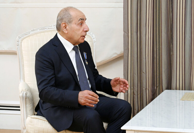 Prezidenti Yaqub Eyyubova "İstiqlal" ordenini təqdim etdi (YENİLƏNİB)