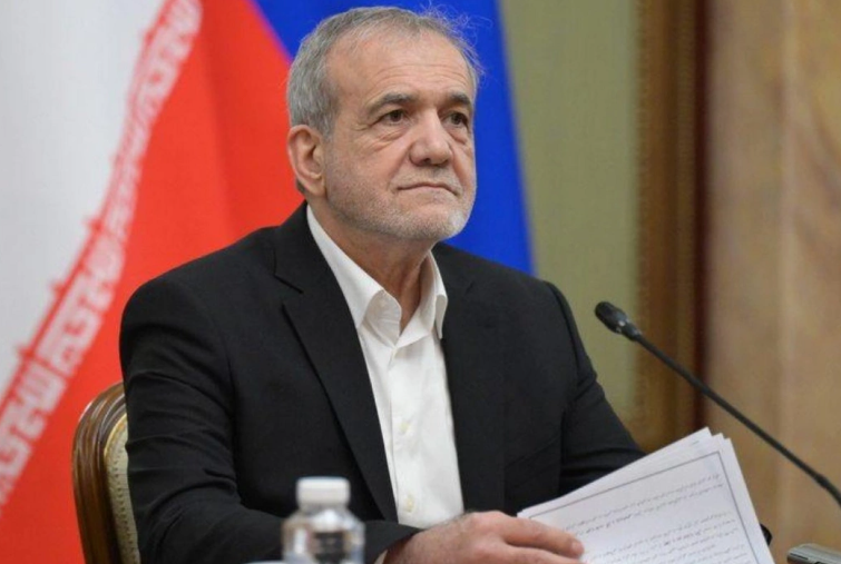 Pezeşkian yenə Azərbaycan dilində şeir dedi