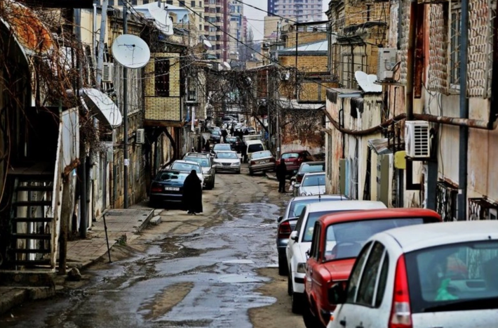 "Sovetski"də tarixi bina sökülür? - RƏSMİ CAVAB