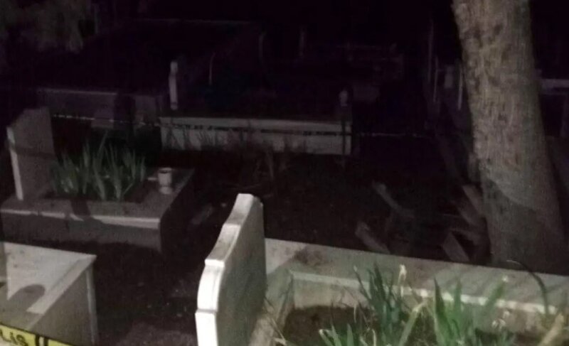 Tanınmış iş adamı qəbiristanlıqda asılı halda tapıldı