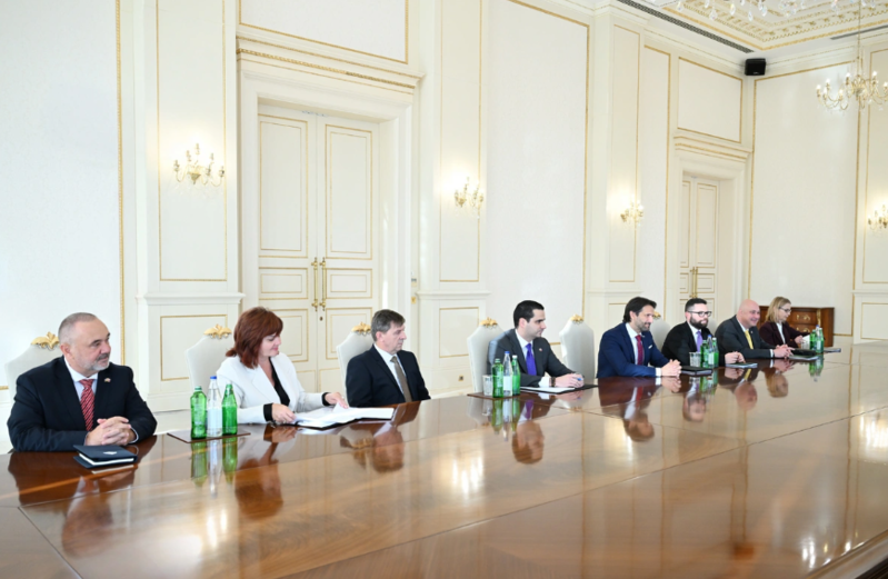 İlham Əliyev Slovakiya baş nazirinin müavininin başçılıq etdiyi nümayəndə heyətini qəbul edib