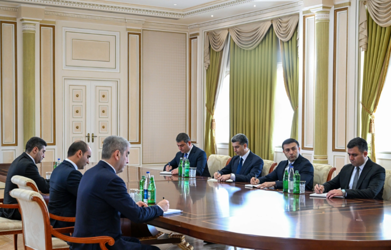 İlham Əliyev Ceyhun Cəlilovu və bir sıra yeni təyin olunan icra başçılarını qəbul edib