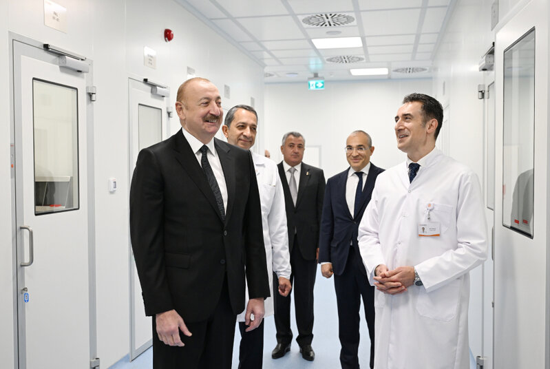 Prezident dərman preparatları istehsalı müəssisəsinin açılışında iştirak etdi (FOTO)