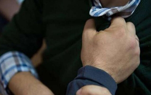 Küçədə vəzifəli şəxsə hücum etdi - 3 illik həbs olundu