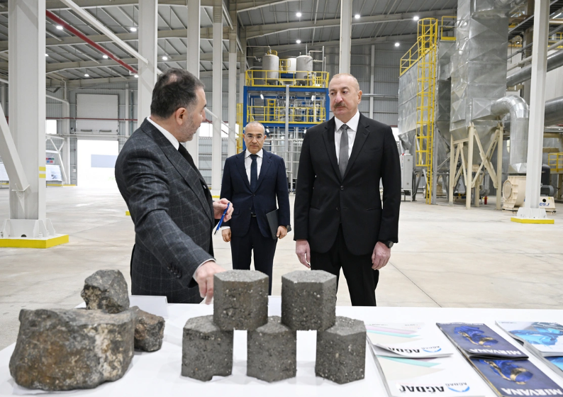 İlham Əliyev AZWOOL mineral daş yunu zavodunun açılışında iştirak edib