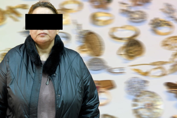 Dayə kimi çalışdığı evdən 60 min manatlıq qızıl oğurlayan şəxsi polis saxladı