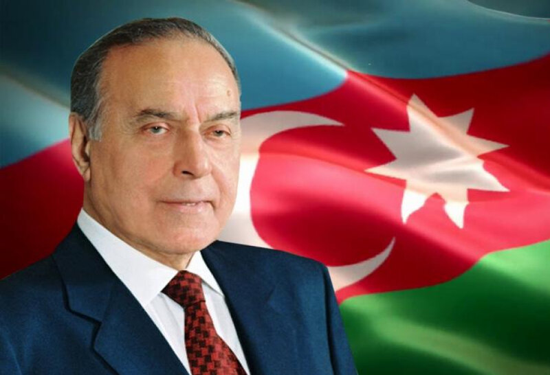 "Heydər Əliyevin Azərbaycana rəhbərlik etdiyi illər ölkəmizin gələcəyinin təyin olunmasında həlledici rol oynayıb" - DEPUTAT