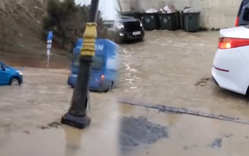 Bakıda bəzi küçələri su basdı - Video