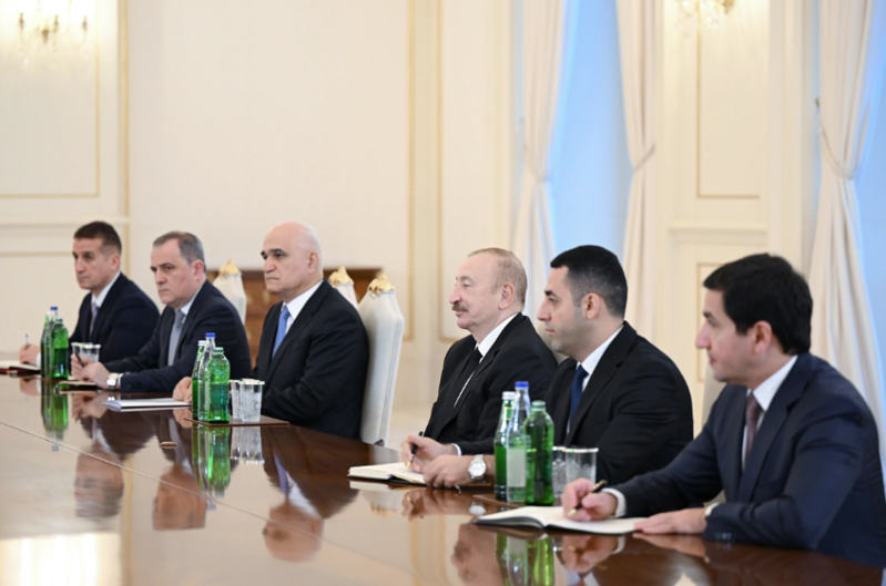 İlham Əliyev İranın xarici işlər nazirini qəbul edib