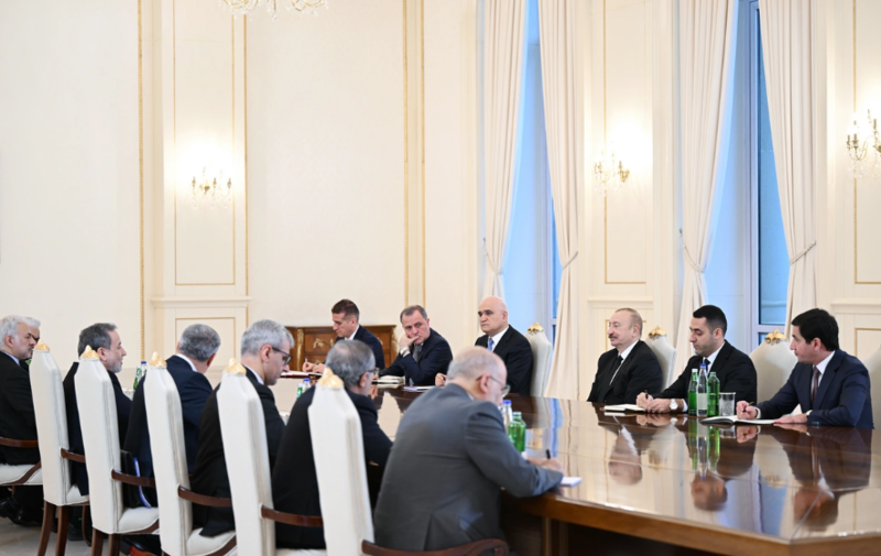 İlham Əliyev İranın xarici işlər nazirini qəbul edib