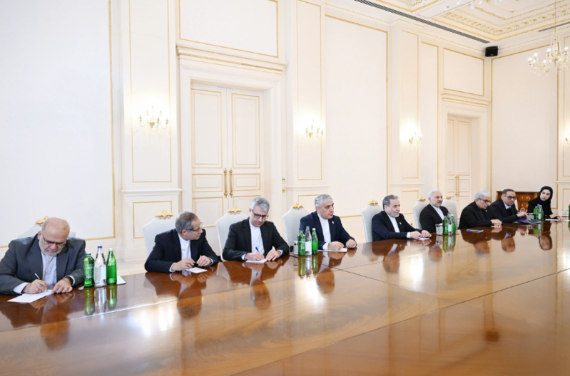 İlham Əliyev İranın xarici işlər nazirini qəbul edib