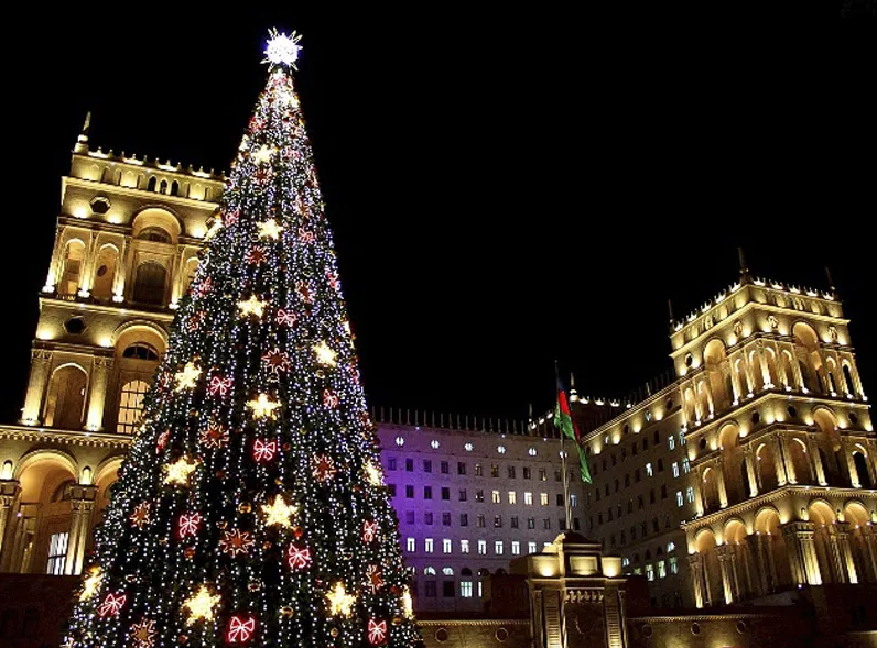 Yeni İllə bağlı 5, yoxsa 7 gün iş olmayacaq? - RƏSMİ CAVAB