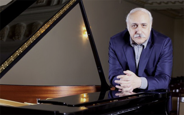 Ulu babasının adı yenidən bu meydana verildi - Foto