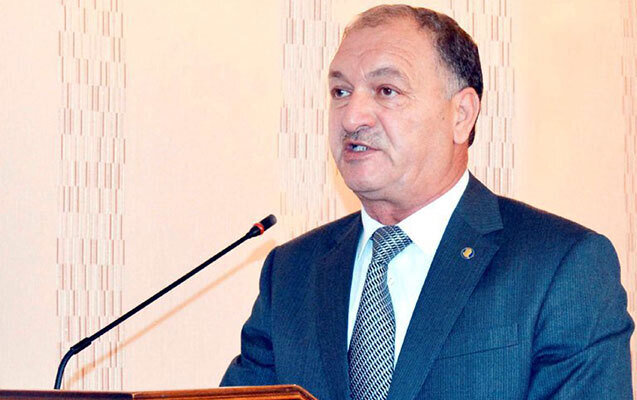 Qoca Səmədovun oğlu Yevlaxda adam güllələdi