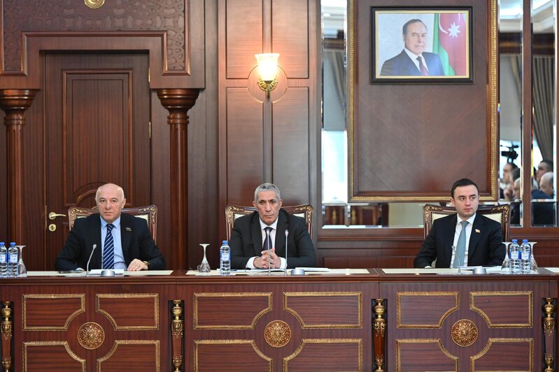 Regional məsələlər komitəsinin yaz sessiyasının ilk iclası keçirilib