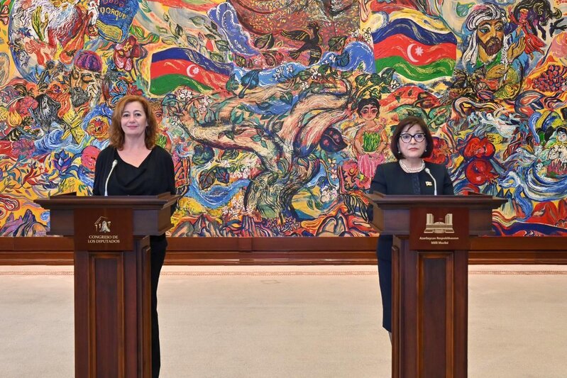 Sahibə Qafarova və İspaniya Krallığı Deputatlar Konqresinin sədri Fransina Armenqol mətbuata bəyanatla çıxış ediblər