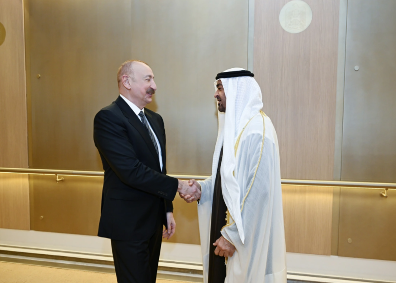 İlham Əliyev Birləşmiş Ərəb Əmirliklərinə səfərə gedib