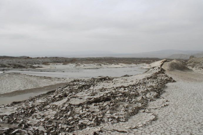 Azərbaycanda güclü palçıq vulkanı püskürdü (FOTO)