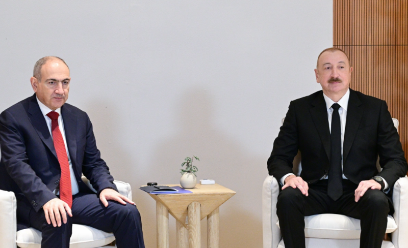 Əbu-Dabidə İlham Əliyev və Nikol Paşinyan arasında görüş keçirilib